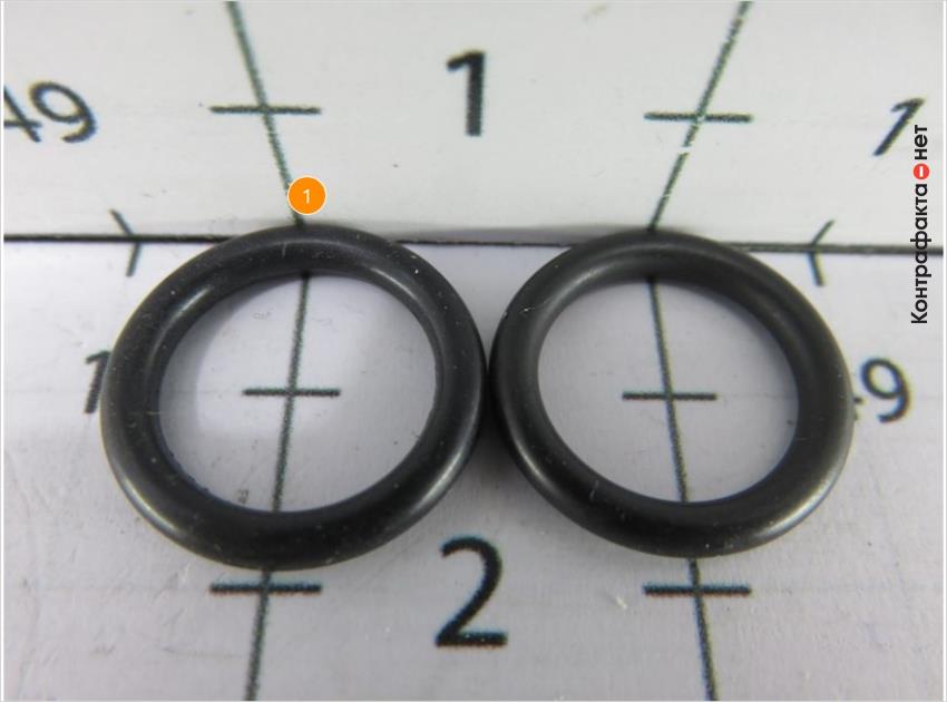 1. Диаметр и размер кольца больше оригинала.