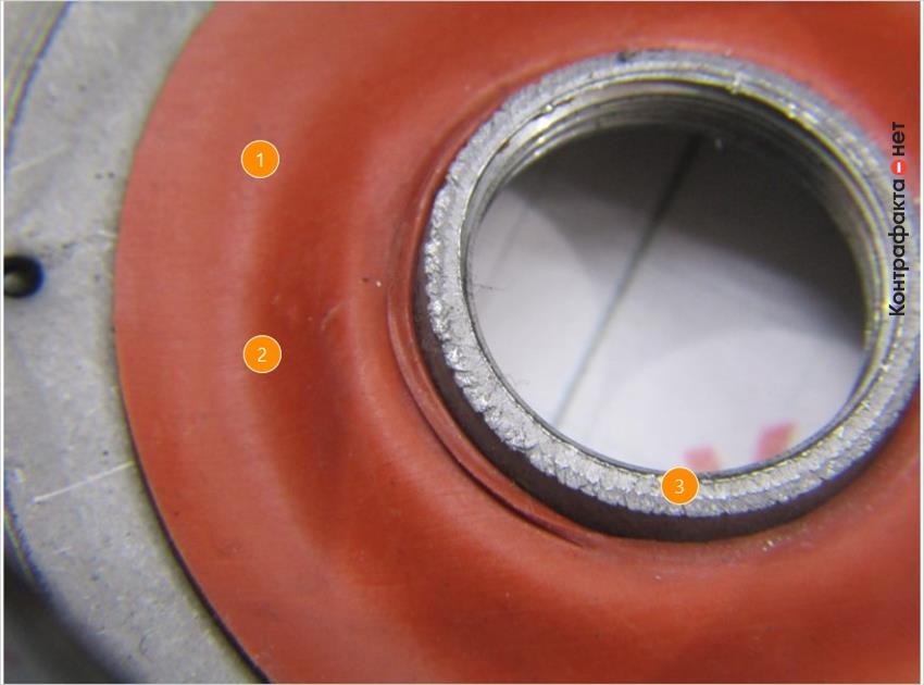 1. Противодренажный клапан плоской формы. | 2. Не нанесена маркировка производителя. | 3. Остатки металла по краю выходного отверстия.