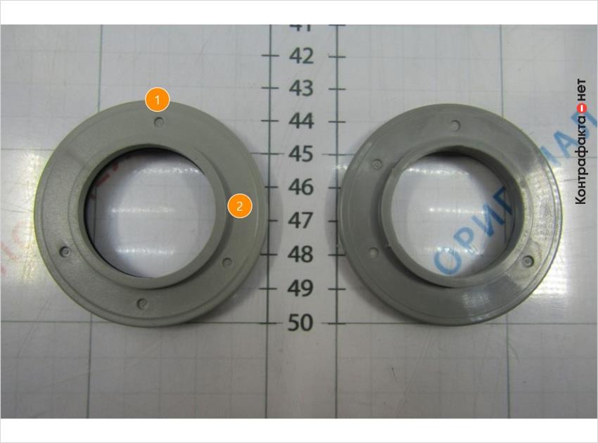 1. Светлый оттенок пластика. | 2. Матовая поверхность.