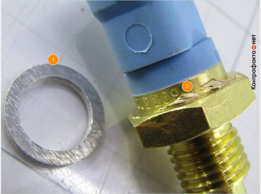 1. Следы механической обработки на поверхности уплотнительного кольца. | 2. Присутствуют колотые и острые излишки металла.